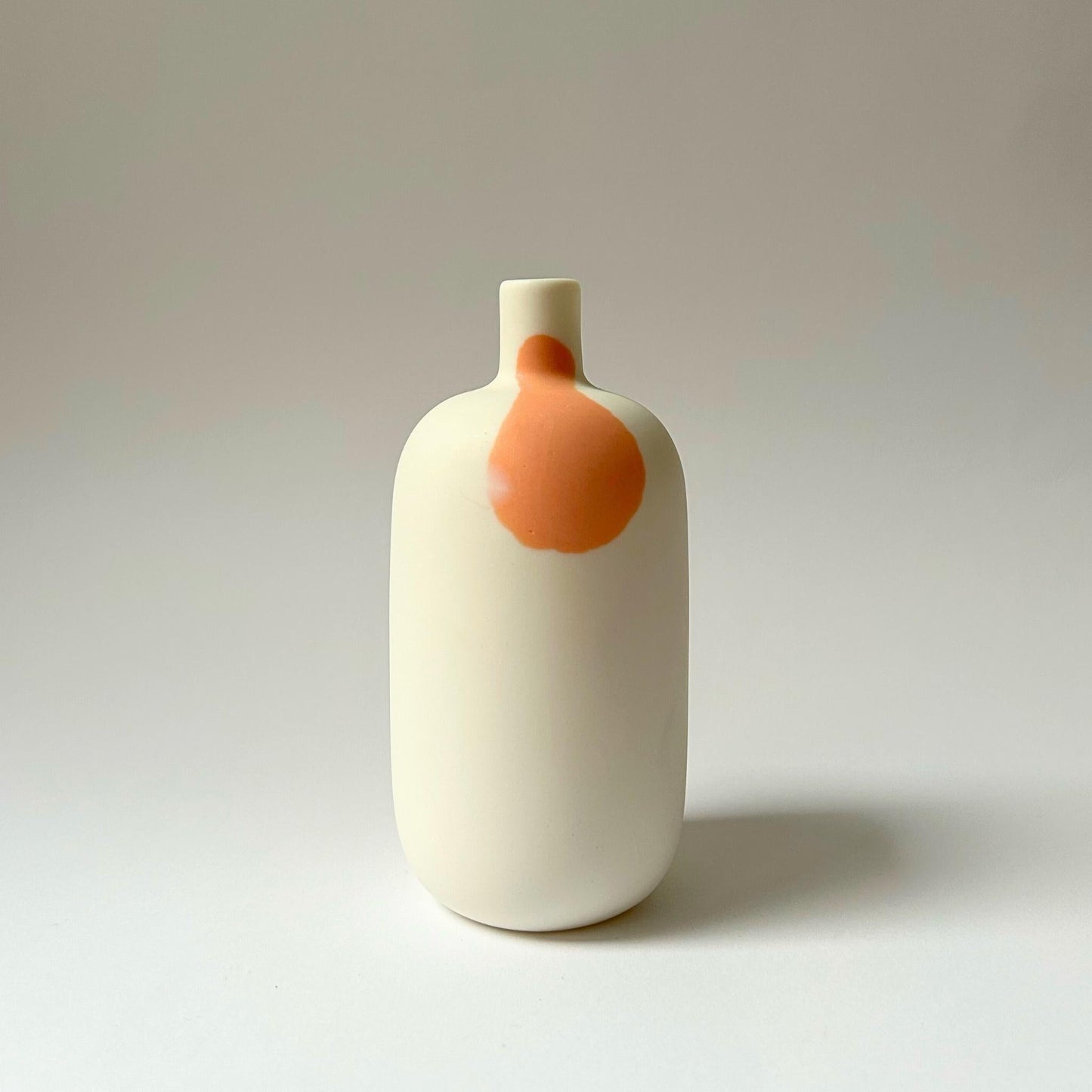 Porzellan-Flaschenvase 2 - Jana Marlene Lippert - Keracult