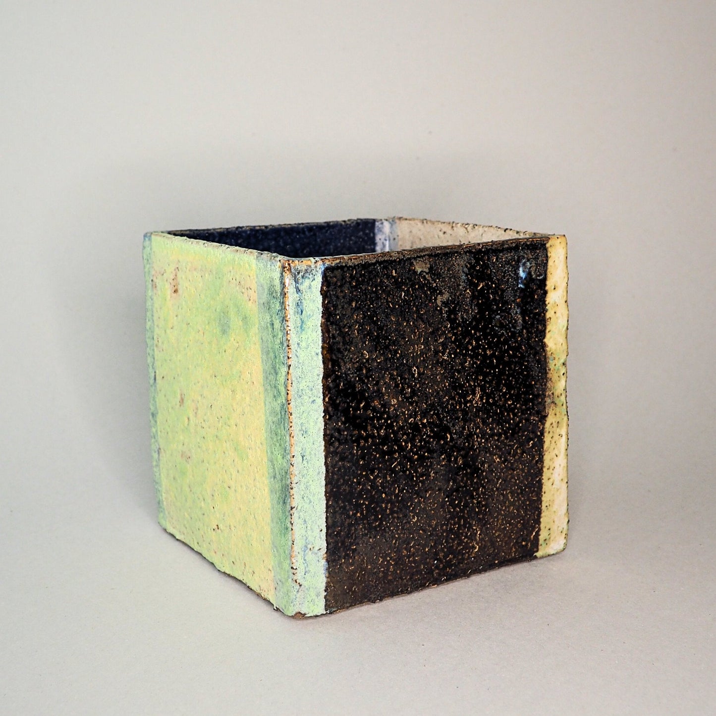 The Cube vase - Philippine Potier - Keracult