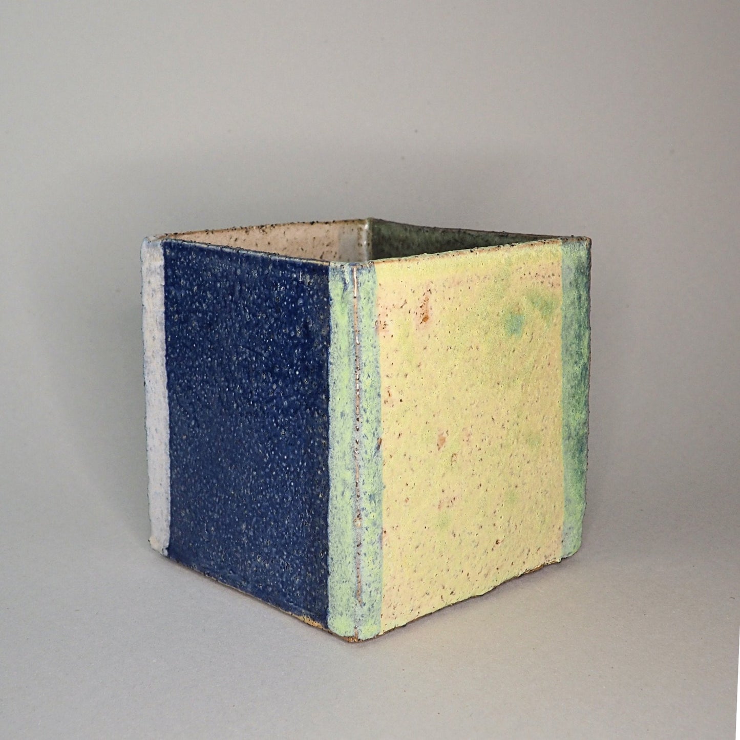 The Cube vase - Philippine Potier - Keracult